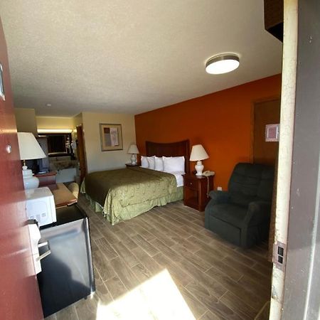 Budget Host Inn - Baxley Kültér fotó